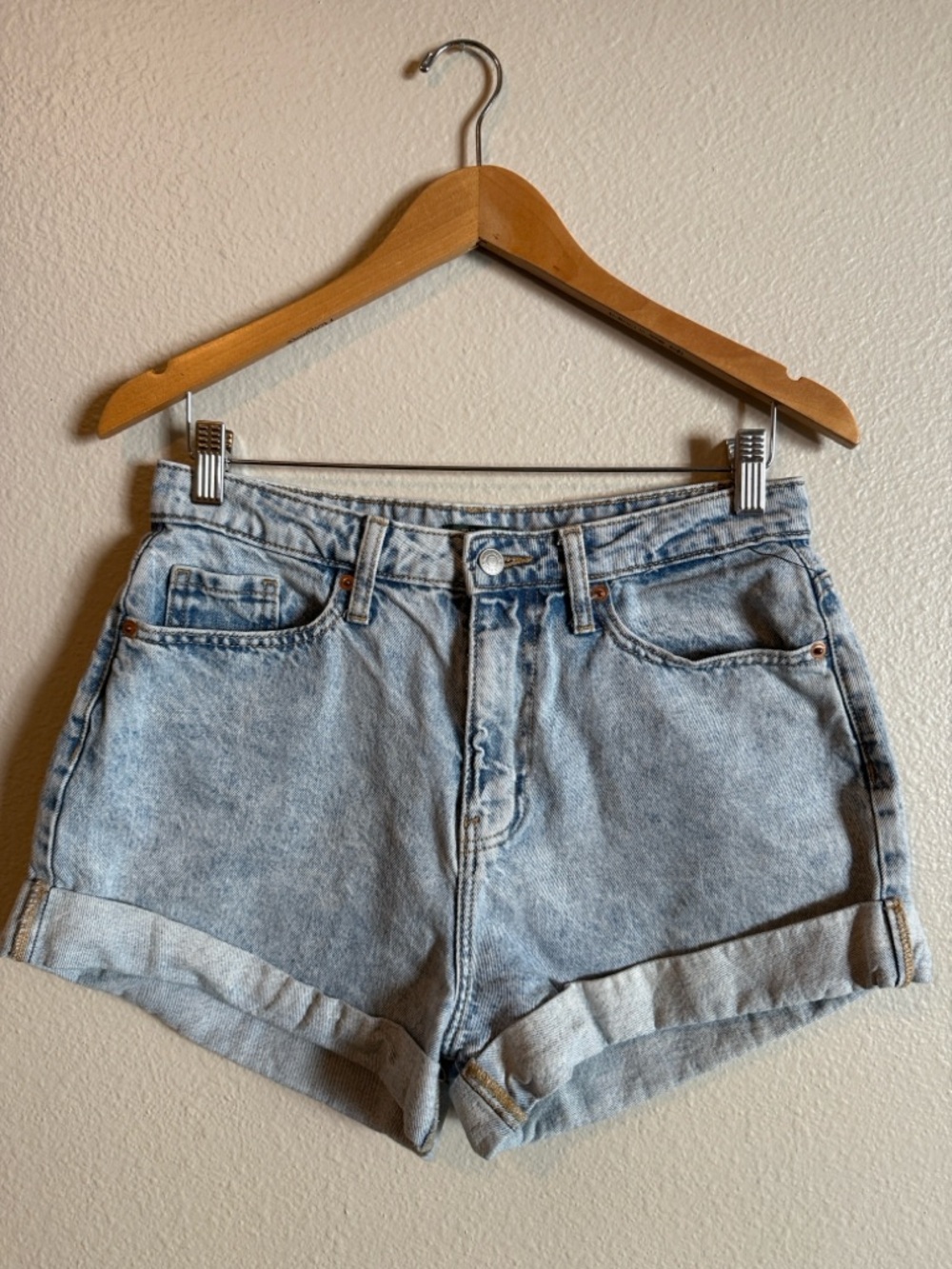 Light Wash Mom Shorts High Rise Cuffed Denim Shorts Size 8 Summer Y2KWild Fable